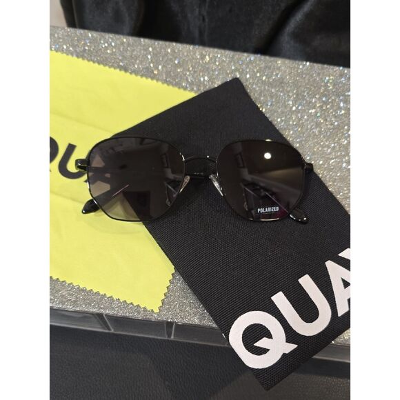Quay Australia Big Time Round Polarized Sunglasses- Black Frame/Smoke Lens main image 8